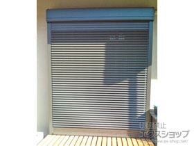 の窓シャッター 【特注】リフォームシャッター エアリス マルチ電動式（リモコン） 施工例