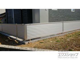 のフェンス・柵 ミエーネフェンス 目隠しルーバータイプ 自由柱施工 施工例