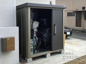 の物置・屋外倉庫 エスケーエイト SK8-70 一般型 1800×1200×1940 SK8-70-GK 施工例