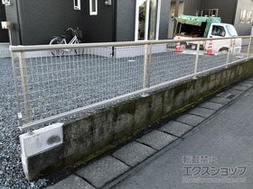 のフェンス・柵 シンプレオフェンスM2型 縦井桁メッシュ 自由柱施工 施工例