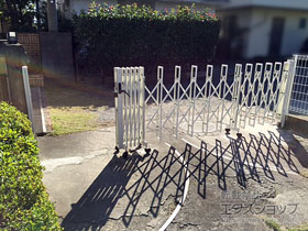 のカーゲート セレビューFA型　キャスター式　片開き　42SA 施工例