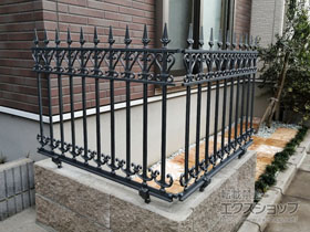 のフェンス・柵 エレナフェンス 自在脚 施工例