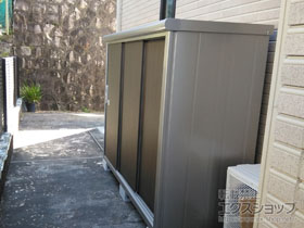 の物置・屋外倉庫 エスモ 一般型 1797×750×1501 ESE-1807E-DW 施工例