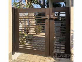 の門扉 シンプレオ門扉9型 横粗格子 両開き親子 門柱使用 施工例