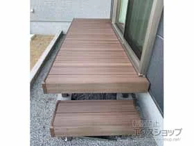 LIXIL(リクシル)のウッドデッキ 樹ら楽ステージ 木彫 施工例