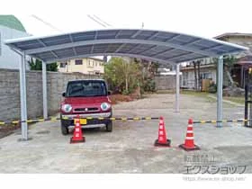 LIXIL(リクシル)のカーポート ネスカR (ラウンドスタイル) ワイド 積雪～20cm対応 施工例