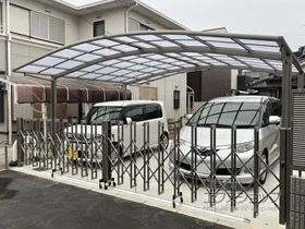 LIXIL(リクシル)のカーポート ネスカR (ラウンドスタイル) ワイド 積雪～20cm対応 施工例