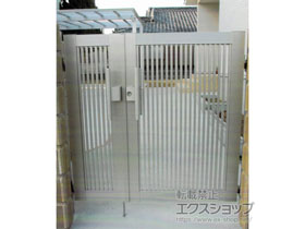 の門扉 シンプレオ門扉2型 縦格子 両開き親子 門柱使用 施工例