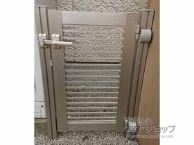 の門扉 シンプレオ門扉9型 横粗格子 片開き 門柱使用 施工例