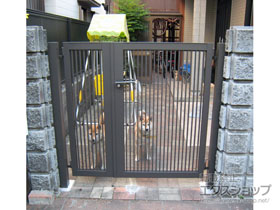 の門扉 プレスタ門扉 2型 細たて桟 両開き親子 柱使用 施工例
