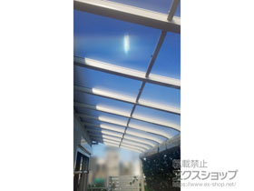 のバルコニー・ベランダ屋根 ヴェクターテラス R型 1500 屋根タイプ 連棟 積雪〜50cm対応 施工例