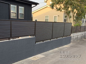 のフェンス・柵 シンプレオフェンス13型 ルーバー 自由柱施工 施工例