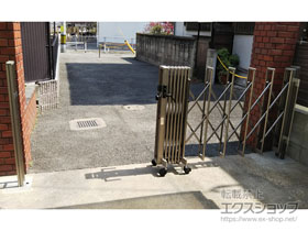 のカーゲート セレビューFA型 キャスター式 片開き*29SA 施工例