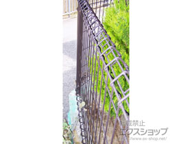 のフェンス・柵 メッシュフェンスAM型[スチール製] 間柱式 施工例