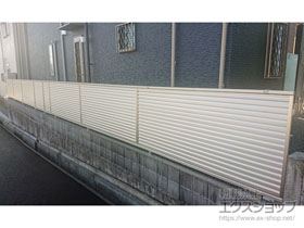 のフェンス・柵 ミエーネフェンス 目隠しルーバータイプ 自由柱施工 施工例