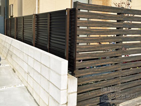 のフェンス・柵 ミエーネフェンス 目隠しルーバータイプ 自由柱施工 施工例