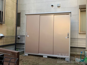 の物置・屋外倉庫 エスモ 一般型 2100×900×1959 ESE-2109A-【MR】 施工例