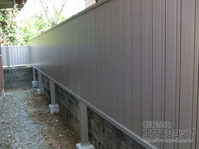 のフェンス・柵 シンプレオフェンス6型 たて目隠しタイプ 自由柱施工 施工例