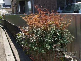 のフェンス・柵 シンプレオフェンス6型 たて目隠しタイプ 自由柱施工 施工例