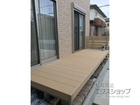 のウッドデッキ リウッドデッキ 200＋ リウッドデッキフェンス3型＜横スリット＞ 施工例