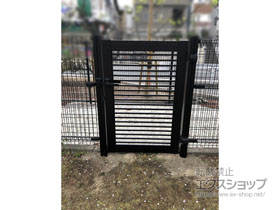 の門扉 シンプレオ門扉9型 横粗格子 片開き 門柱使用 施工例