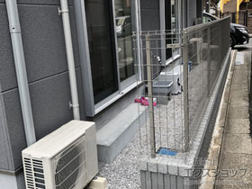 のフェンス・柵 イーネットフェンス1F型 自由柱施工 施工例