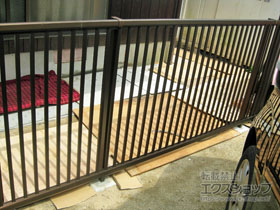 のフェンス・柵 シンプレオフェンス10型 縦格子32本 自由柱施工 施工例