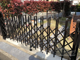 のカーゲート トリップゲート RC型 ノンレール 片開き 30S 施工例