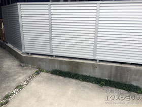 のフェンス・柵 プレスタフェンス 8型 横ルーバー フリーポールタイプ 施工例