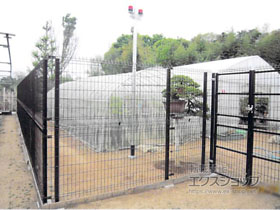 のフェンス・柵 メッシュフェンス G10 自由柱 施工例