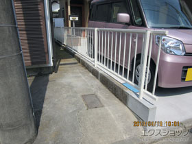 のフェンス・柵 ミエッタフェンス 防犯たて格子タイプ　自由柱施工 施工例