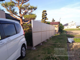 のフェンス・柵 ミエーネフェンス 目隠しルーバータイプ 2段支柱 自立建て用（パネル2段） 施工例