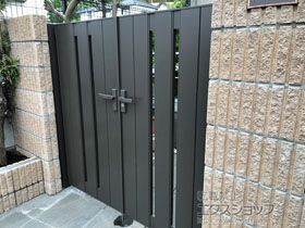 の門扉 ジオーナ門扉 SA型 両開き　柱使用 施工例