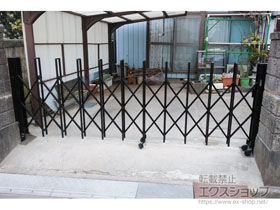 のカーゲート トリップゲート RA型 ノンレール 片開き 33S※施錠機能なし 施工例