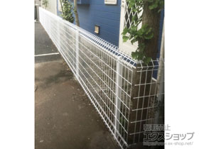 のフェンス・柵 メッシュフェンス G10-R 自由柱 施工例