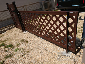 のフェンス・柵 スタンダードフェンス2型＜ラチス格子＞　自由柱施工 施工例