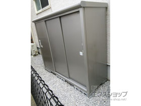 の物置・屋外倉庫 エスモ 一般型 1797×650×1501（ESE-1806E） ESE-1806E-SS 施工例