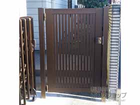 の門扉 シンプレオ門扉4型 縦太格子 片開き 門柱使用 施工例