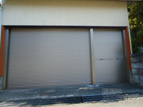 のガレージシャッター ガレージシャッタークワトロ 電動式 内部付タイプ 施工例
