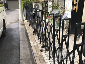 のカーゲート トリップゲート RB型 ノンレール 両開き 76W(38S+38M) 施工例