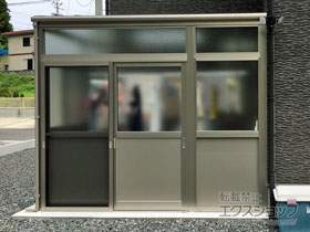 のテラス囲い・サンルーム サニージュ F型 土間納まり ランマ付 積雪〜20cm対応 *片入隅納まり 施工例