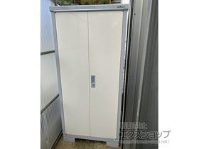 の物置・屋外倉庫 アイビーストッカー 900×905×1903 BJX-099E-FW 施工例