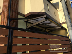 のフェンス・柵 モクアルフェンス 横板タイプ 2段支柱 ブロック建て用（パネル2段） 施工例