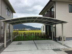 のカーポート ネスカR (ラウンドスタイル) ワイド 積雪〜20cm対応 施工例