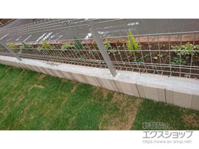 のフェンス・柵 メッシュフェンスG10-R 自由柱 施工例