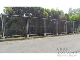 のフェンス・柵 PCフェンス A1800 ※傾斜 施工例