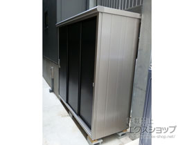 の物置・屋外倉庫 エスモ 一般型 2100×750×1959（ESE-2107A） ESE-2107A-SM 施工例