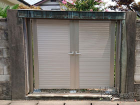 の門扉 シンプレオ門扉5型 横目隠し 両開き 高尺タイプ 門柱使用 施工例