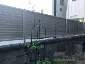 のフェンス・柵 ミエーネフェンス 目隠しルーバータイプ　自由柱施工 施工例