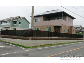 のフェンス・柵 シンプレオフェンスST1型 縦スリット 自由柱施工 施工例